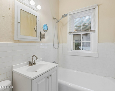 1504 Mcduff Avenue S - Photo Thumbnail 17