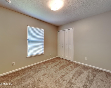 6240 Hawk View Road - Photo Thumbnail 10