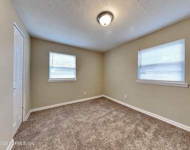 5226 Timawatha Avenue - Photo Thumbnail 8