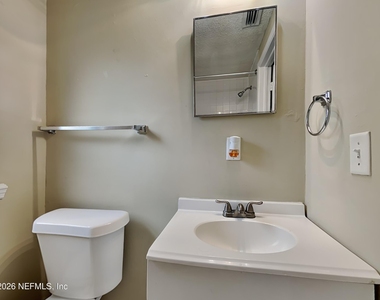 5226 Timawatha Avenue - Photo Thumbnail 12