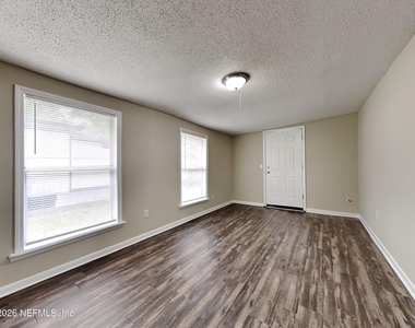 5226 Timawatha Avenue - Photo Thumbnail 13