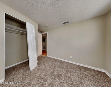 5226 Timawatha Avenue - Photo Thumbnail 6