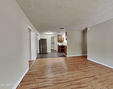 5226 Timawatha Avenue - Photo Thumbnail 1