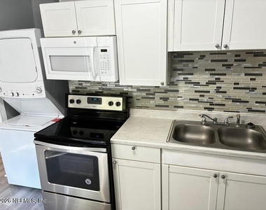 314 Celery Avenue - Photo Thumbnail 2