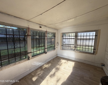 4022 Emerson Street - Photo Thumbnail 8