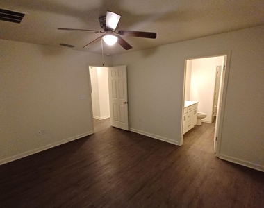 757 W 6th Street - Photo Thumbnail 10