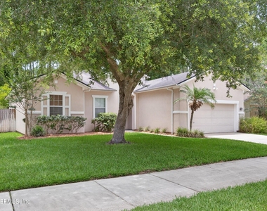 872 Collinswood Drive W - Photo Thumbnail 1