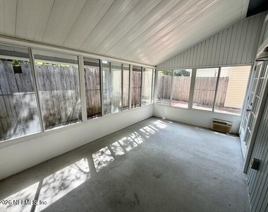 7755 Mystic Point Court E - Photo Thumbnail 15
