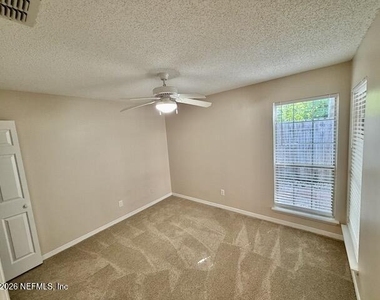 7755 Mystic Point Court E - Photo Thumbnail 12