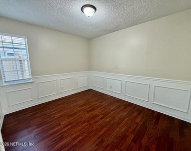 7755 Mystic Point Court E - Photo Thumbnail 14