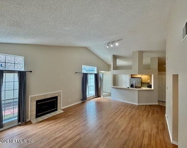 7755 Mystic Point Court E - Photo Thumbnail 3
