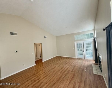 7755 Mystic Point Court E - Photo Thumbnail 5