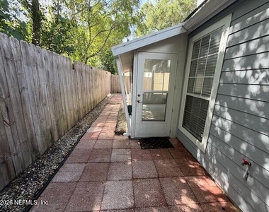 7755 Mystic Point Court E - Photo Thumbnail 17