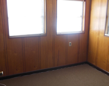 7536 Epperson Avenue - Photo Thumbnail 5