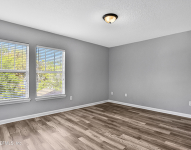 822 Black Cherry Drive S - Photo Thumbnail 15