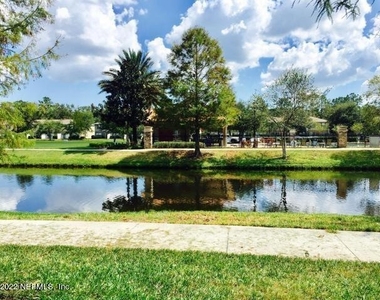 822 Black Cherry Drive S - Photo Thumbnail 23