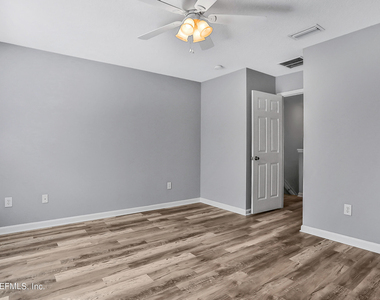 822 Black Cherry Drive S - Photo Thumbnail 11