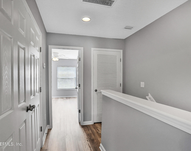822 Black Cherry Drive S - Photo Thumbnail 17