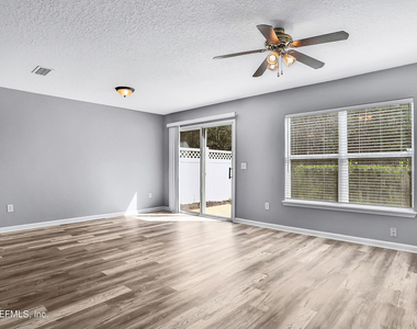 822 Black Cherry Drive S - Photo Thumbnail 7