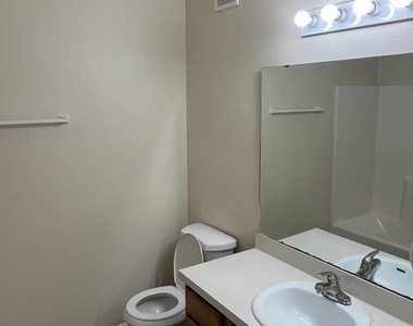 3640 Kirkpatrick Circle - Photo Thumbnail 9