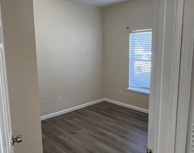 3640 Kirkpatrick Circle - Photo Thumbnail 6