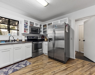 516 10th Avenue S - Photo Thumbnail 8