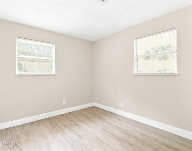 6813 Tinkerbell Lane - Photo Thumbnail 6