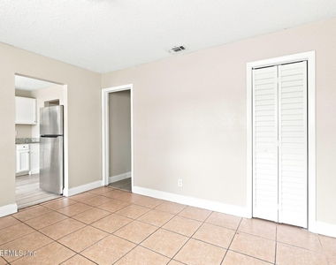 6813 Tinkerbell Lane - Photo Thumbnail 4