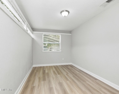 7719 Mccowan - Photo Thumbnail 9
