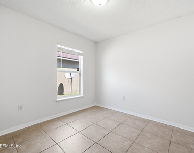8451 Oak Crossing Drive W - Photo Thumbnail 21