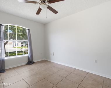 8451 Oak Crossing Drive W - Photo Thumbnail 17