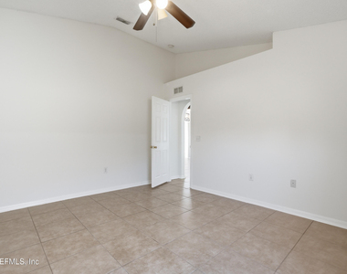 8451 Oak Crossing Drive W - Photo Thumbnail 13