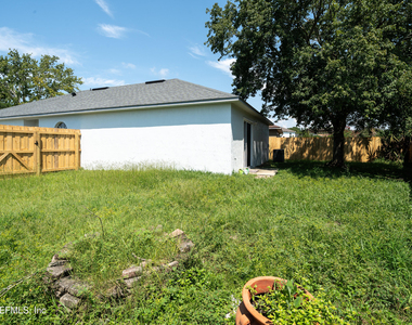 8451 Oak Crossing Drive W - Photo Thumbnail 25