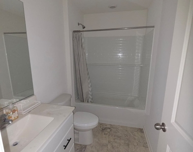 1801 Turtle Creek Drive - Photo Thumbnail 14