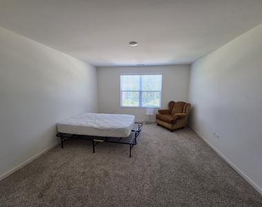 1801 Turtle Creek Drive - Photo Thumbnail 9