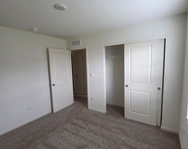 1801 Turtle Creek Drive - Photo Thumbnail 13