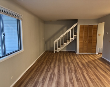 727 Whitesail Drive - Photo Thumbnail 7