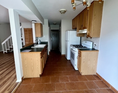 727 Whitesail Drive - Photo Thumbnail 6