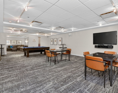 30 E Huron Street - Photo Thumbnail 20
