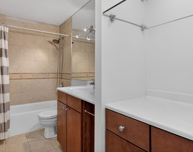 30 E Huron Street - Photo Thumbnail 16