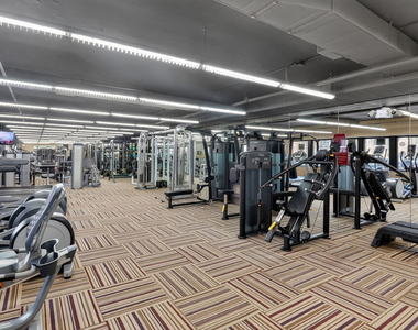 30 E Huron Street - Photo Thumbnail 24