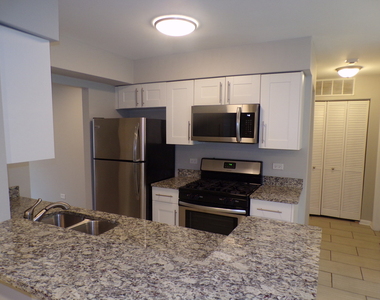 558 Nantucket Way - Photo Thumbnail 10