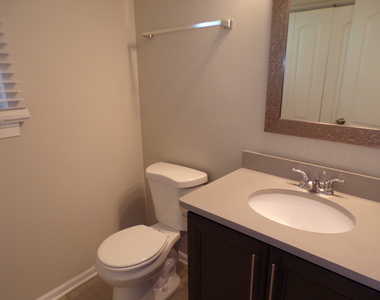 558 Nantucket Way - Photo Thumbnail 25