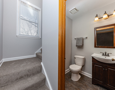 617 Lakewood Farms Drive - Photo Thumbnail 8