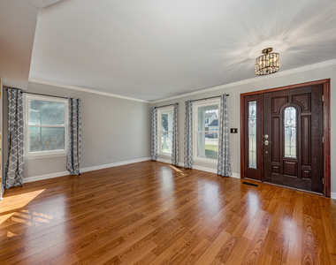 617 Lakewood Farms Drive - Photo Thumbnail 1