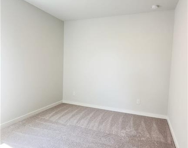 2389 Brown Dove Way - Photo Thumbnail 10