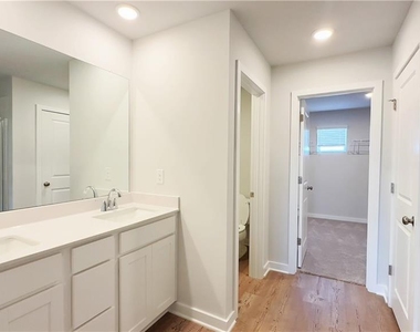 2389 Brown Dove Way - Photo Thumbnail 20