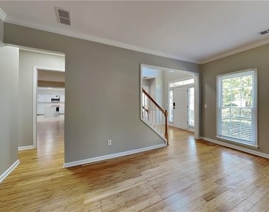 6520 Ganton Drive - Photo Thumbnail 3
