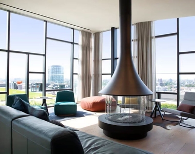 855 W Madison Street - Photo Thumbnail 10
