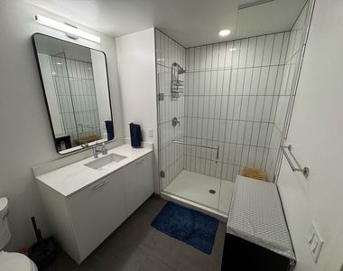 855 W Madison Street - Photo Thumbnail 9